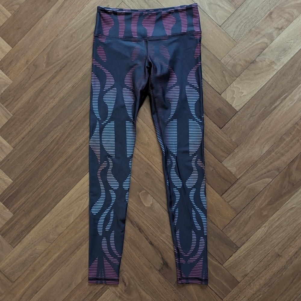 NOLI tribal design yoga workout leggings S black
